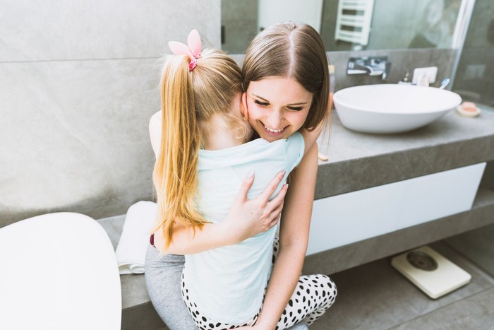 cara mengajarkan anak toilet training yang mudah
