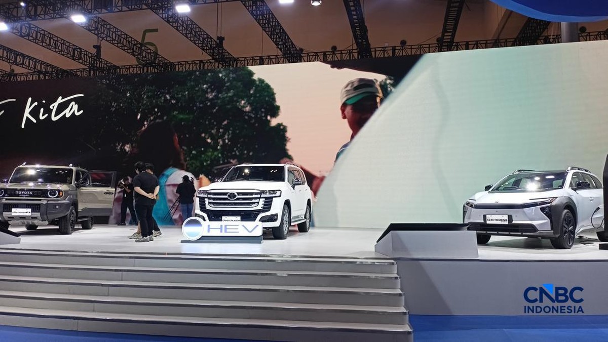 Toyota Geber GIIAS 2026, Boyong Mobil Bensin Bongsor-Listrik BEV