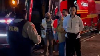 Istri Bupati Pemalang Hadir di KPK Bersama Pihak yang Terjaring OTT