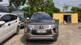 Komisi Pemberantasan Korupsi (KPK) menyita satu unit mobil Pajero Sport dari istri Bupati Kuantan Singingi (Kuansing), Provinsi Riau, Suhardiman Amby pada Senin, 27 Juli 2026.