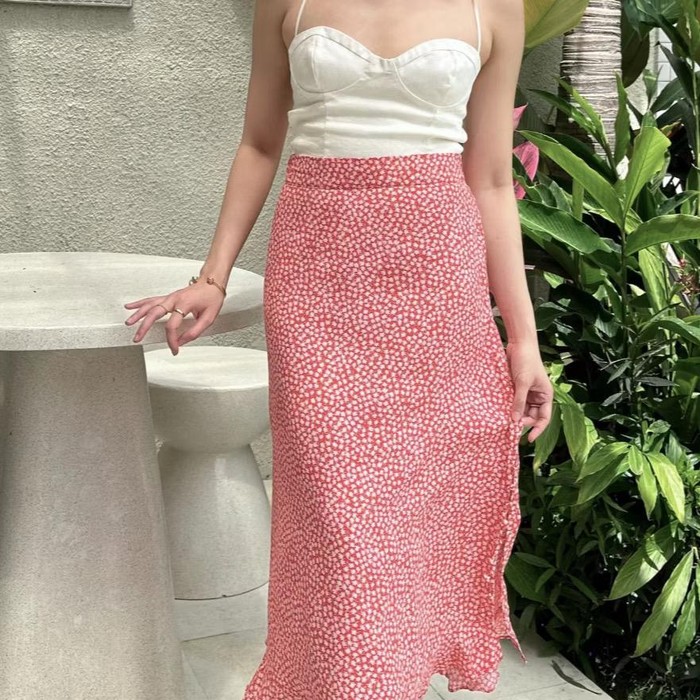Madeline Buttons Skirt Red