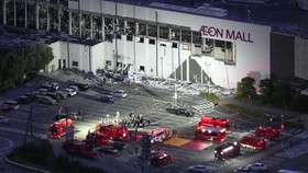 An aerial view shows the damaged Aeon Mall shopping centre, where, according to local media, an explosion occurred after an earthquake with a preliminary magnitude of 7.1 struck Japan's southern Kumamoto prefecture, in Kashima Town, Kumamoto Prefectu