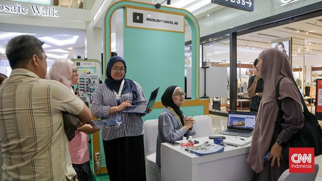Suasana pameran Islamic Travel Connect 2026 yang diselenggarakan CNN Indonesia di Kota Kasablanka, Jakarta, Rabu, 29 Juli 2026.  CNN Indonesia/Febria Adha L