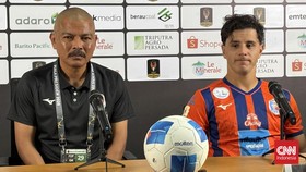 Pelatih Port FC Sarawut Treephan