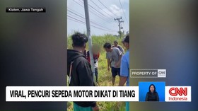 Di Klaten, Jawa Tengah, seorang maling motor viral usai tertangkap dan diikat di tiang penerangan jalan umum usai mencuri sepeda motor milik petani.