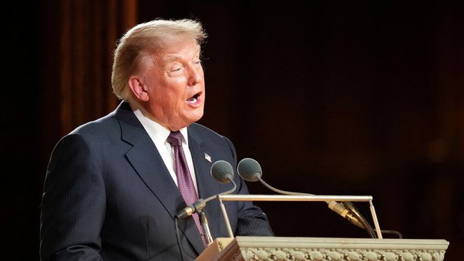 Presiden Donald Trump berbicara di upacara pemakaman Senator Lindsey Graham, R-S.C., di Katedral Nasional Washington, Selasa, 28 Juli 2026, di Washington. (Alex Brandon/Pool via REUTERS)