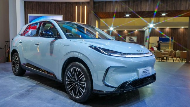 PT JIO DIstribusi Indonesia mengumumkan harga BAIC T1 Rp373 juta untuk 1.000 konsumen pertama di pameran GIIAS 2026 berlangsung di ICE BSD City, Tangerang.