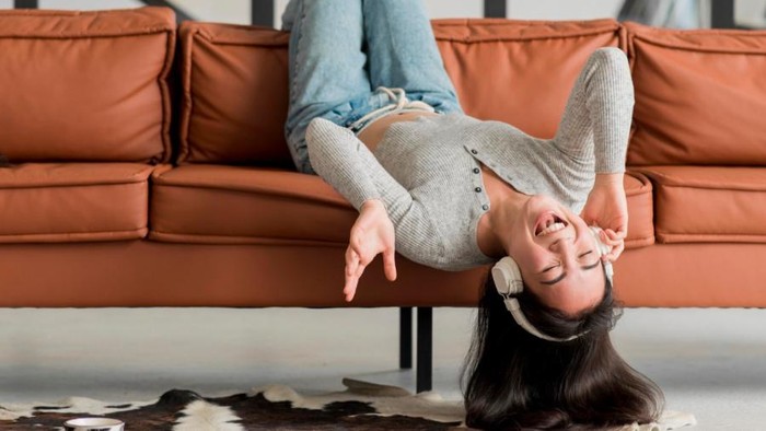 5 Zodiak yang Terlihat Malas tapi Sebetulnya Cerdas, Gemini Termasuk!