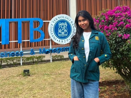Bangganya Abdel Achrian Anak Kuliah Hari Pertama di ITB, Intip Potret Latisha