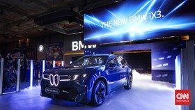 BMW iX3 terbaru melantai di GIIAS 2026.