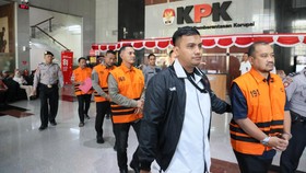 Bupati Pemalang Anom Widiyantoro ditahan KPK