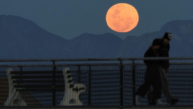 Fenomena Buck Moon hiasi langit Eropa hingga Afrika