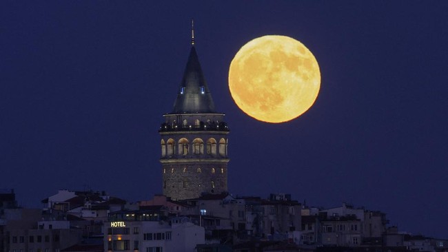 Fenomena Buck Moon hiasi langit Eropa hingga Afrika