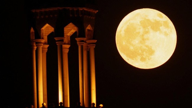 Fenomena Buck Moon hiasi langit Eropa hingga Afrika