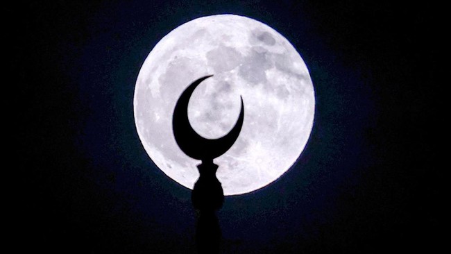Fenomena Buck Moon hiasi langit Eropa hingga Afrika
