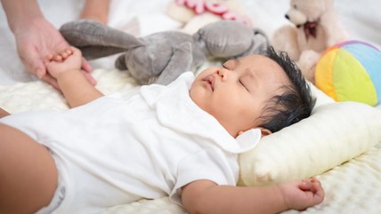 7 Rekomendasi Merek Bantal Anti Peyang, Pilih yang Terbaik untuk Si Kecil!