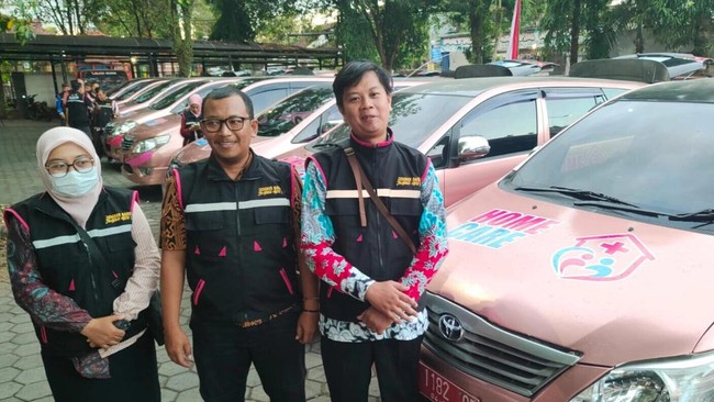 Pemerintah Kabupaten (Pemkab) Jember resmi meluncurkan program pelayanan kesehatan berbasis rumah (homecare) terintegrasi melalui armada Mobil Home Care.