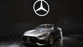 Mercedes-AMG GT 63 PRO 4MATIC+ dipasarkan dengan harga Rp9,8 miliar on the road Jakarta, belum termasuk PPh Pasal 22 Untuk kendaraan mewah. Dok Mercedes Benz Indonesia