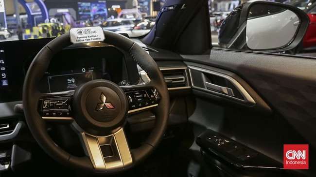 Mitsubishi Motors Krama Yudha Sales Indonesia meluncurkan New XForce Hybrid sebagai bintang utama GIIAS 2026 di ICE BSD Tangerang Rabu 29 Juli dengan harga spesial Rp445 juta. (CNN Indonesia/Adhi Wicaksono)