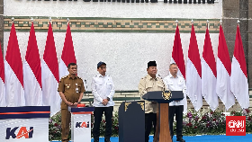 Prabowo resmikan hasil renovasi tahap pertama bangunan cagar budaya Stasiun Semarang Tawang, Kota Semarang, Jawa Tengah, Kamis (30/7).