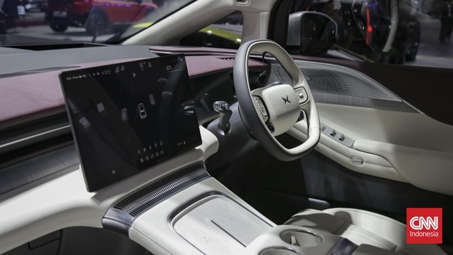 XPeng G6 Pro dan XPeng New X9 dihadirkan pada ajang Gaikindo Indonesia International Auto Show (GIIAS) 2026 di Indonesia Convention Exhibition (ICE) BSD, Serpong, Kabupaten Tangerang, Banten, Rabu (29/7/2026). CNN Indonesia/Adhi Wicaksono