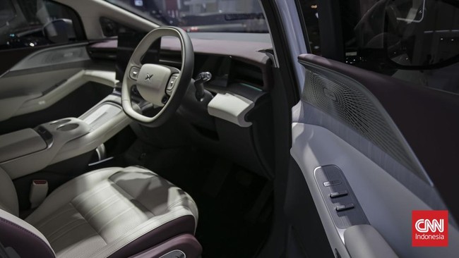 XPeng G6 Pro dan XPeng New X9 dihadirkan pada ajang Gaikindo Indonesia International Auto Show (GIIAS) 2026 di Indonesia Convention Exhibition (ICE) BSD, Serpong, Kabupaten Tangerang, Banten, Rabu (29/7/2026). CNN Indonesia/Adhi Wicaksono