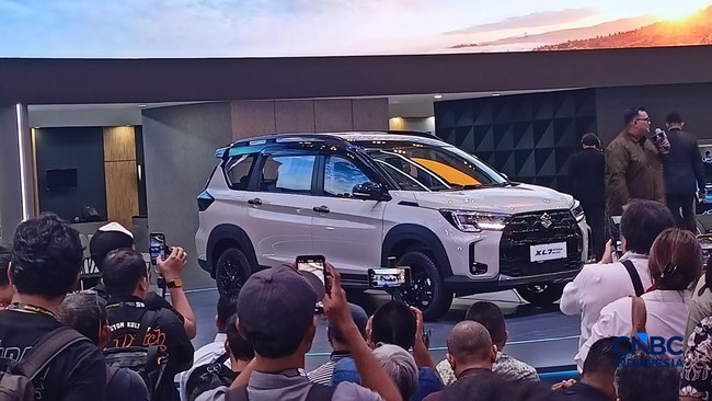 Pasar SUV 7 Seater Kian Panas, Suzuki Rilis Mobil Hybrid Rp300-an Juta