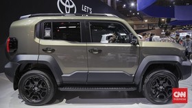 Toyota menghadirkan Land Cruiser 300 Hybrid, Land Cruiser FJ dan bZ4X Touring  pada ajang Gaikindo Indonesia International Auto Show (GIIAS) 2026 di Indonesia Convention Exhibition (ICE) BSD, Serpong, Kabupaten Tangerang, Banten, Rabu (29/7/2026). (C