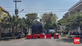 Sebanyak 10 ribu massa pesilat dari kelompok Persaudaraan Setia Hati Terate (PSHT) berencana menggelar aksi damai di dua lokasi di Surabaya pada Jumat (31/7). Aksi ini merupakan buntut dari kasus penganiayaan dan pembacokan terhadap dua pesilat yang