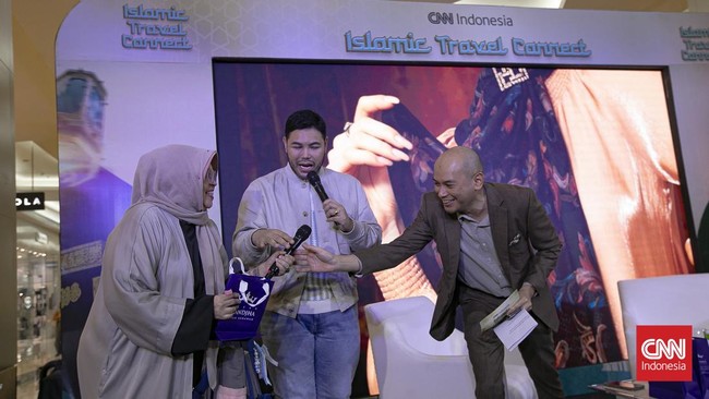 Sesi Talkshow bersama Ivan Gunawan, dalam rangkaian Islamic Travel Connect di Mosaic Walk Mall Kota Kasablanka. Jakarta, Jumat (31/07/2026) CNN Indonesia/Adi Ibrahim