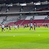 Intip Latihan Perdana Aston Villa di Bawah Terik Matahari GBK