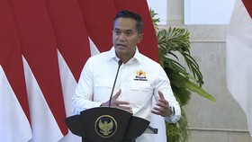 Ketua Umum Kamar Dagang dan Industri Inonesia (KADIN), Anindya Novyan Bakrie menyampaikan pemaparan saat melakukan pertemuan Pengusaha KADIN Pusat dan Daerah Seluruh Indonesia bersama Presiden Prabowo Subianto di Istana Merdeka, Jakarta, Jumat (31/7/