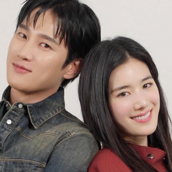 Bintangi Flex X Cop 2, Ahn Bo Hyun dan Jung Eun Chae Unjuk Chemistry di Pemotretan W Korea