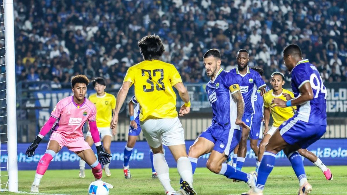 Hasil Piala Presiden: Gol Tendangan Roket Balsa, Persib Tekuk Tampines