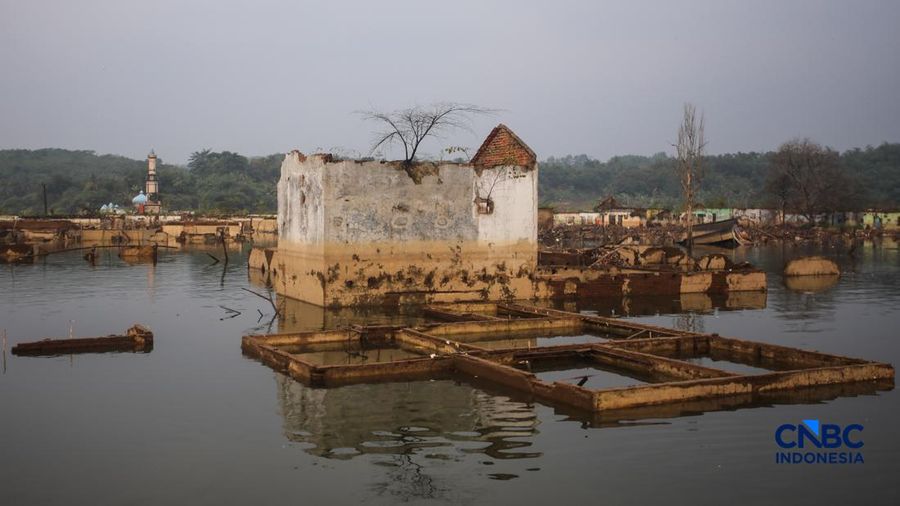 Suasana permukiman nan kembali muncul di area Bendungan Karian nan mengering di Kampung Somang, Lebak, Banten, Kamis (30/7/2026). (CNBC Indonesia/Faisal Rahman)