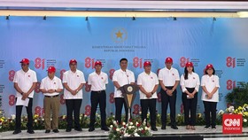 Wamensesneg Juri Ardiantoro dalam konferensi pers, Kompleks Istana Kepresidenan Jakarta, Jumat (31/7).