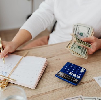 6 Cara Menghemat Uang In This Economy yang Banyak Dipraktikkan Perempuan Cerdas