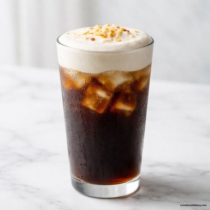 Coconut Cream Cold Brew mencerminkan pribadi Juli yang lembut, setia, dan menenangkan. Karakter ini membuat pemilik bulan Juli mudah menciptakan rasa nyaman bagi orang di sekitarnya./ Foto: pinterest.com