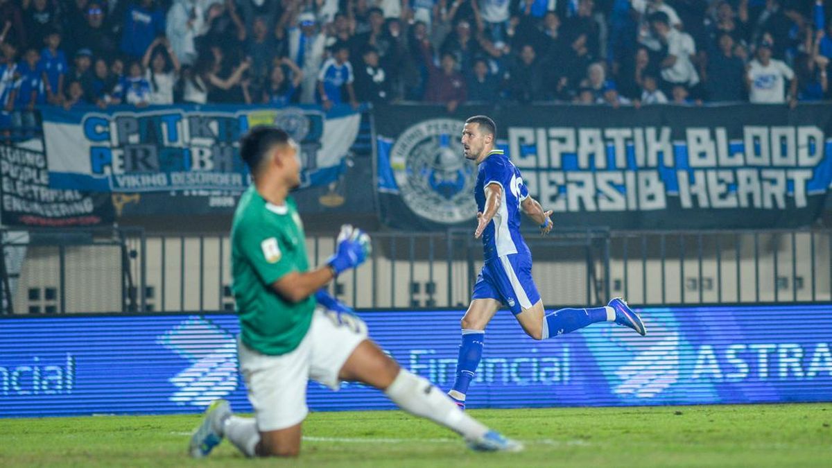 FOTO: Persib Digdaya, Arema Runner Up