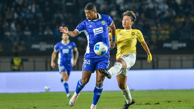Persib Digdaya, Arema Runner Up
