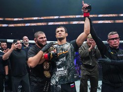 Saat Jake Paul Kalah dari Khabib Nurmagomedov