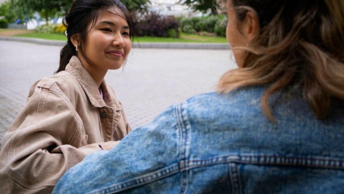 Kalimat ini menunjukkan bahwa orang berhati lembut percaya setiap masalah selalu memiliki jalan keluar. Mereka tidak ragu menghadapi tantangan bersama orang lain tanpa kehilangan rasa percaya diri./ Foto: magnific.com