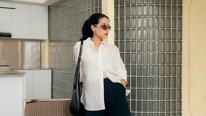 Get The Look: Ide Outfit Nonton Konser ala Maudy Ayunda, Simple Tapi On Point!