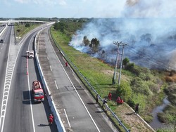 Lahan 14 Hektare di Sekitar Tol Palindra Terbakar