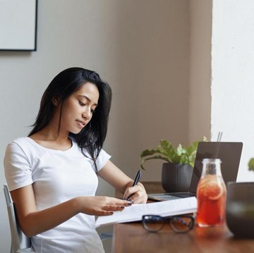 5 Kebiasaan Pagi yang Bikin Hari Lebih Produktif dan Nggak Berantakan