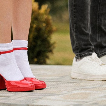 Sneakers, Heels, atau Boots? Ternyata Pilihan Sepatu Bisa Ungkap Kepribadian