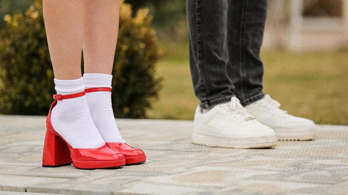 Sneakers, Heels, atau Boots? Ternyata Pilihan Sepatu Bisa Ungkap Kepribadian