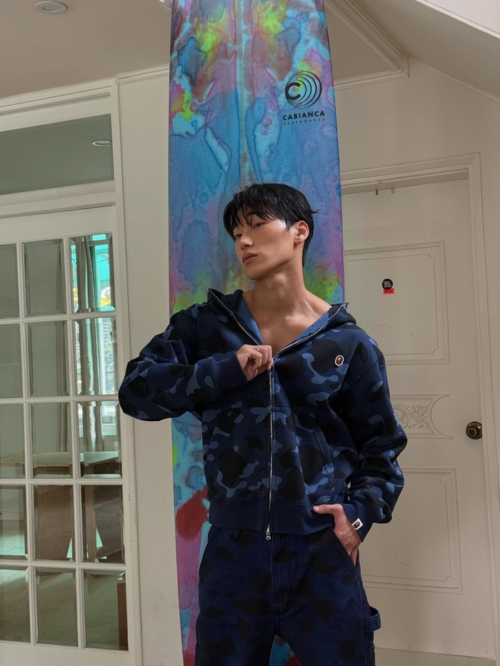 Tidak terasa sudah lebih dari satu bulan mini album ke-14 ATEEZ bertajuk &lsquo;GOLDEN HOUR : Part.5&rsquo; dirilis, tepatnya pada 26 Juni 2026 lalu. Wah, waktu berlalu begitu cepat ya, Beauties!/ Foto: instagram.com/choi3an
