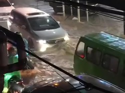 Video: Hujan Deras Guyur Bogor, Jalan Raya Kapten Yusuf Sempat Banjir