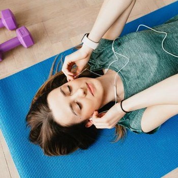 4 Cara Terbaik Menjaga Kesehatan Mental Setelah Seharian Kerja